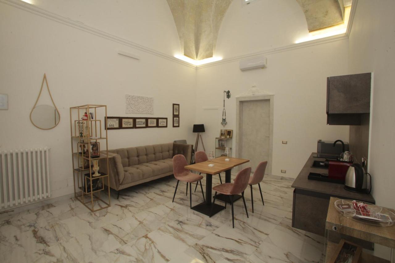 Bed and Breakfast La Dimora Di Re Idomeneo Lecce Exterior foto