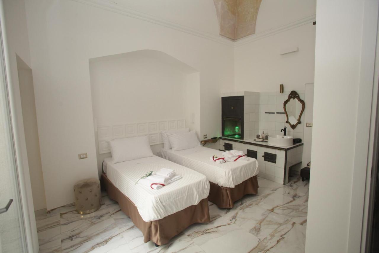Bed and Breakfast La Dimora Di Re Idomeneo Lecce Exterior foto
