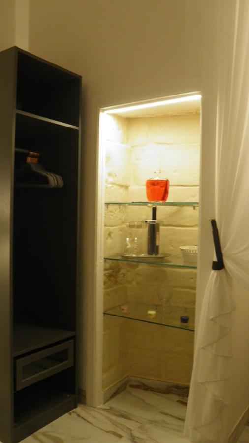 Bed and Breakfast La Dimora Di Re Idomeneo Lecce Exterior foto