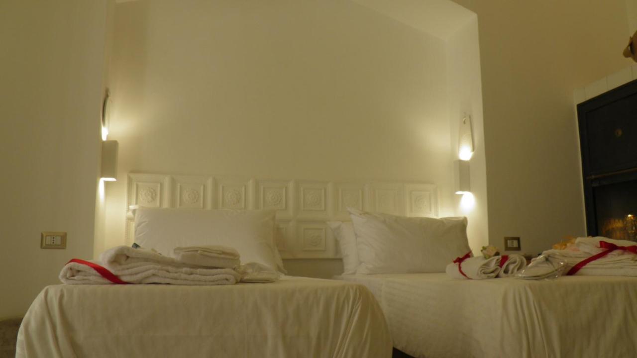 Bed and Breakfast La Dimora Di Re Idomeneo Lecce Exterior foto
