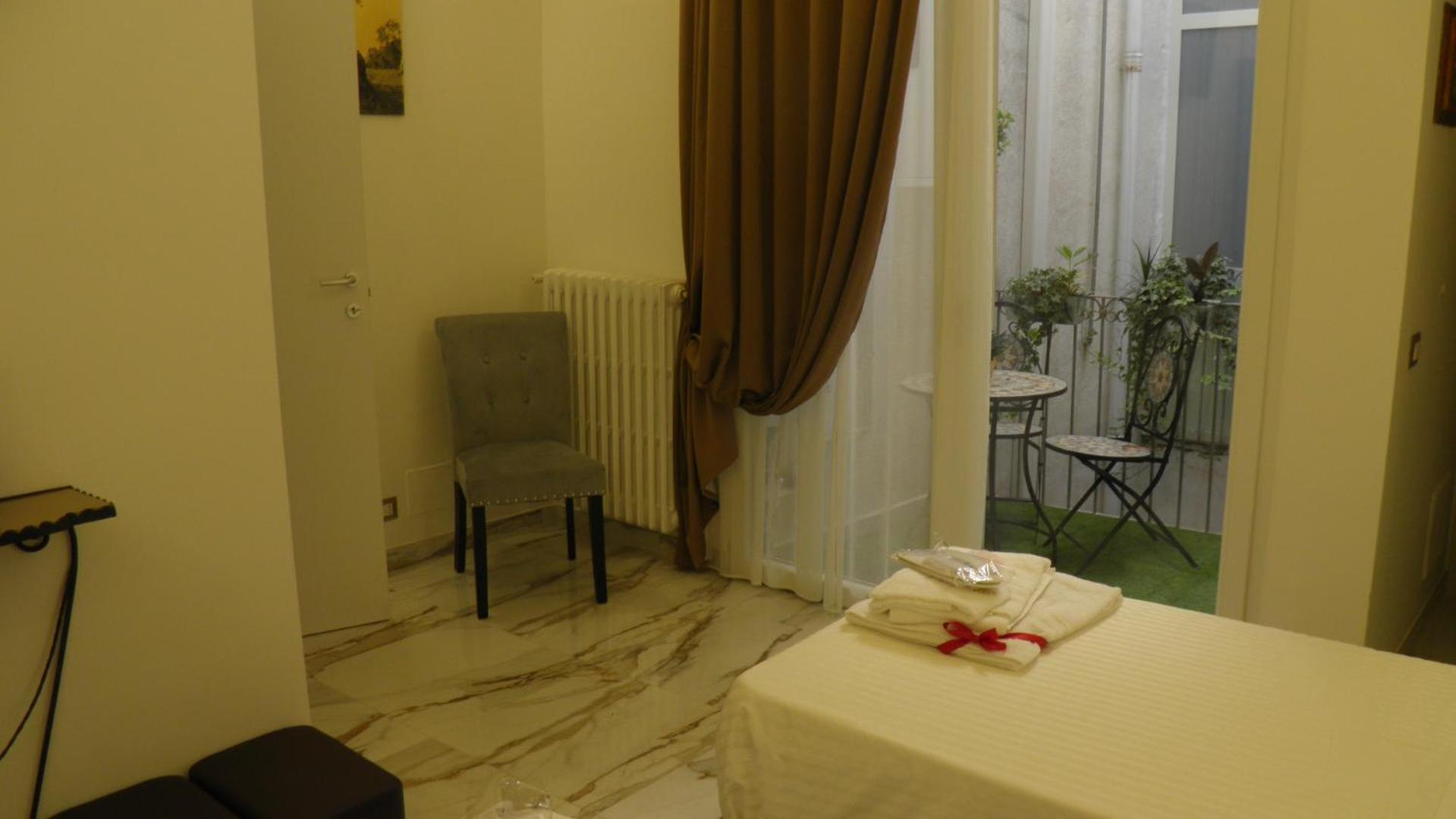 Bed and Breakfast La Dimora Di Re Idomeneo Lecce Exterior foto