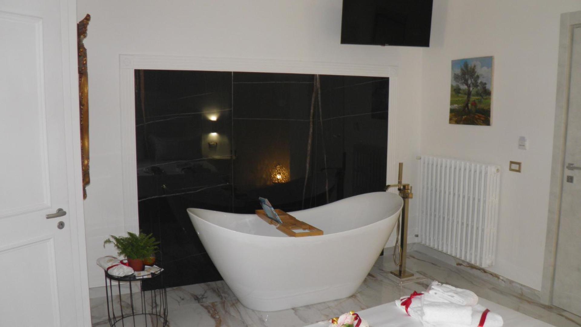 Bed and Breakfast La Dimora Di Re Idomeneo Lecce Exterior foto