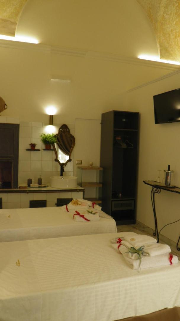 Bed and Breakfast La Dimora Di Re Idomeneo Lecce Exterior foto